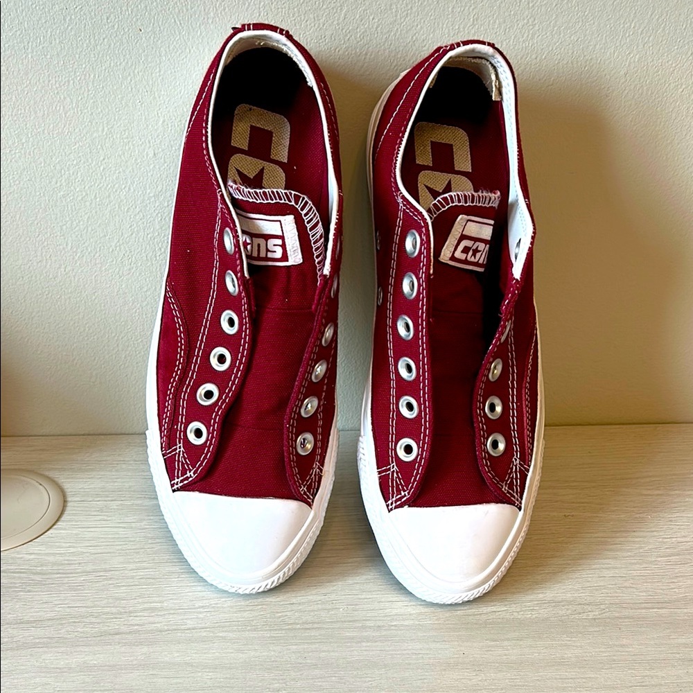 Converse Chuck Taylor Pro Maroon Sneakers